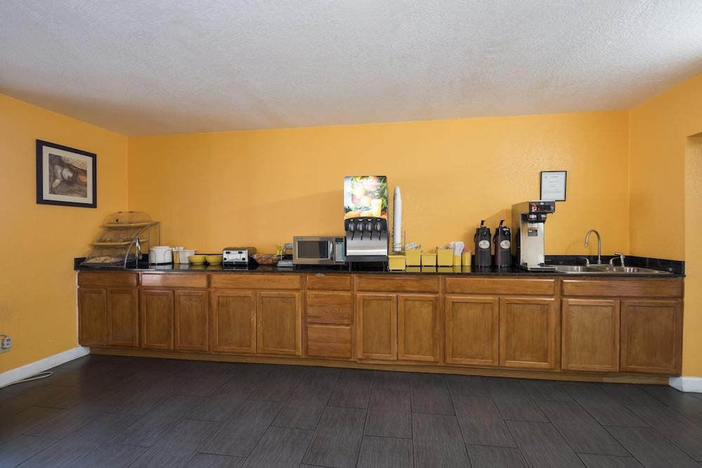 Red Roof Inn Mobile - Midtown Екстериор снимка